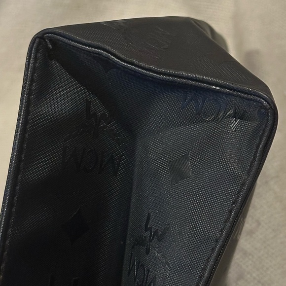 MCM Clutch - Picture 6 of 11